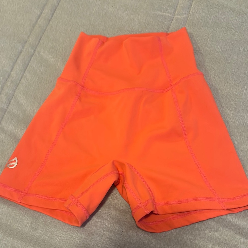 P’tula 4” Yvette workout shorts